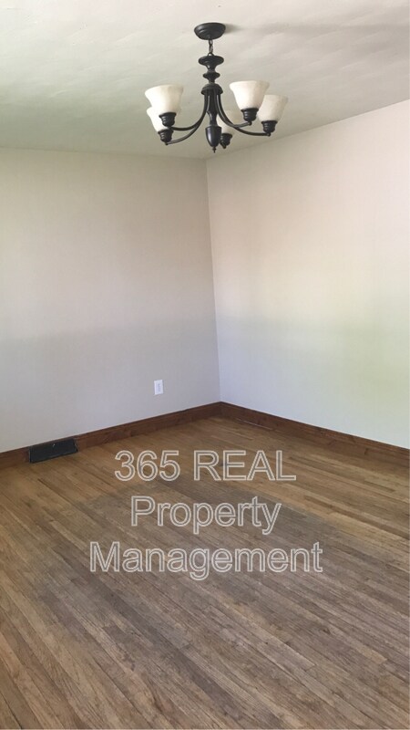 Building Photo - 430 28th Ave