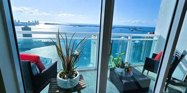 Building Photo - 951 Brickell Ave
