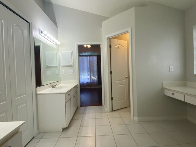 Building Photo - Beautiful 3 Bedroom Home in The Trails in Ormond Beach!