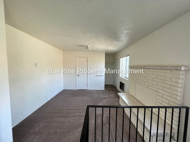 Building Photo - 1680 Calkins Ave