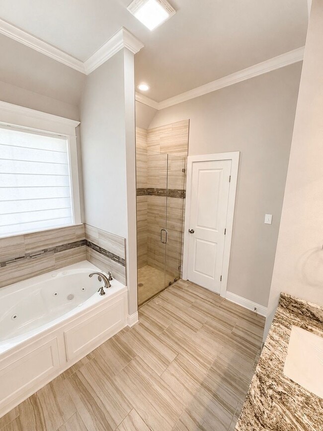 Building Photo - Forest Hills Subdivision!