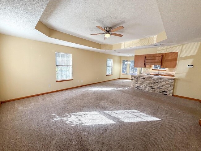 Building Photo - 2544 Oakmont Ct