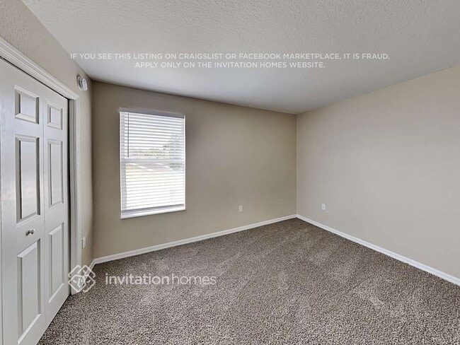 Building Photo - 2825 Oak Hammock Loop