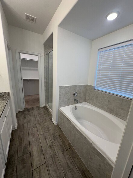 Building Photo - 3702 Allegro Dr