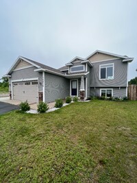 Building Photo - 12470 42nd Ave