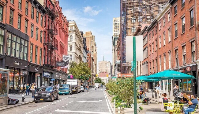 Building Photo - 96 Fifth Avenue