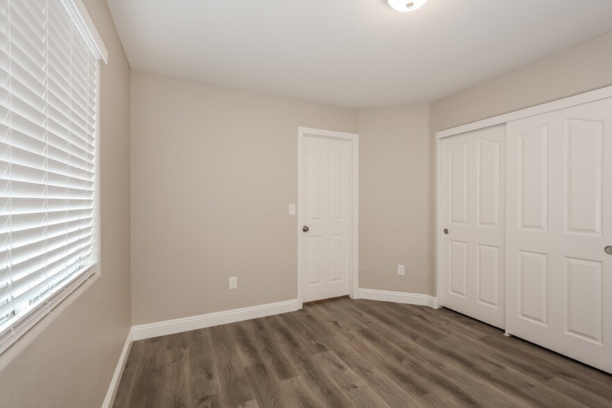 Building Photo - 124 Icy River Ave