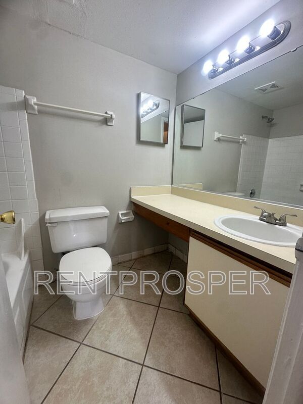 Building Photo - 4207 S Semoran Blvd