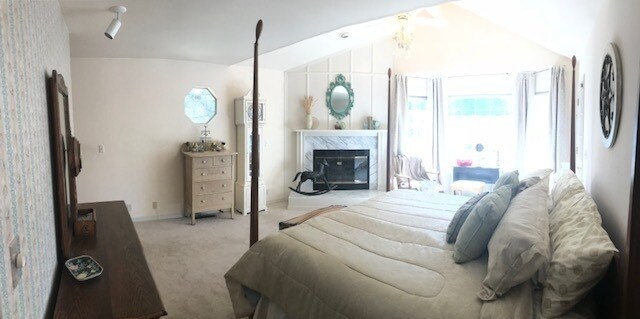 Building Photo - Beautiful Lake Wildwood Home with private back yard.