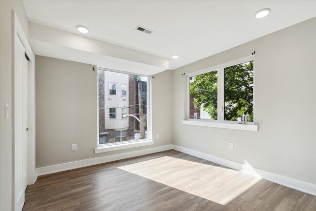 Building Photo - 1739 Page St