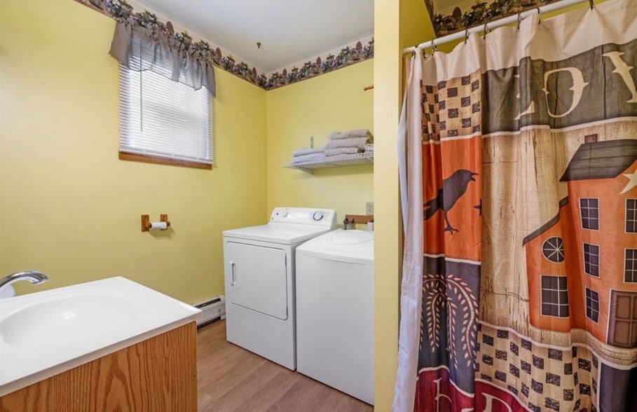 Building Photo - 92 Colby St