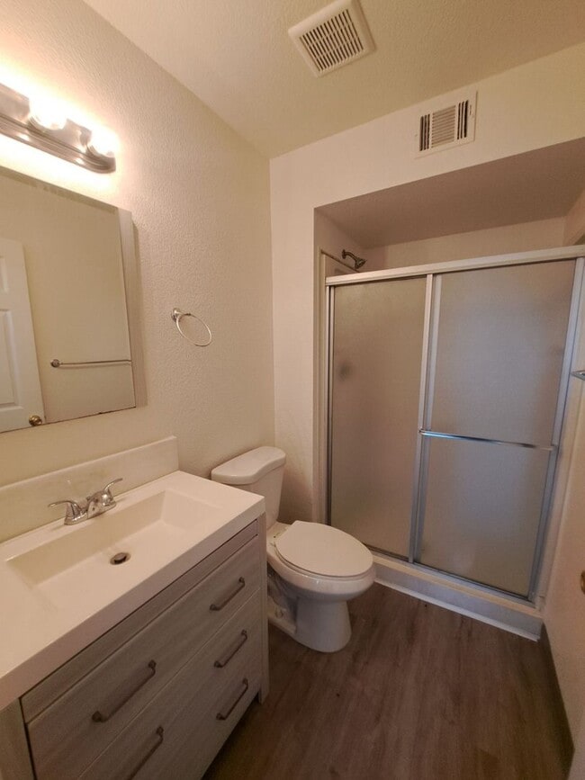 Building Photo - 3302 W Shields Ave