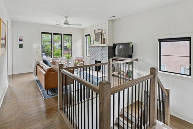 Building Photo - 634 Bonaventure Ave NE