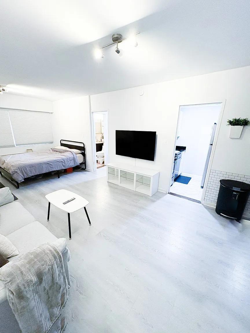 Building Photo - 2141 I St NW