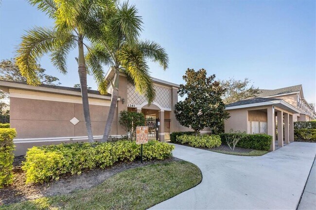 Building Photo - 1213 Grantham Dr