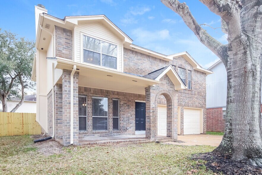Primary Photo - 1711 Oak Ridge Dr