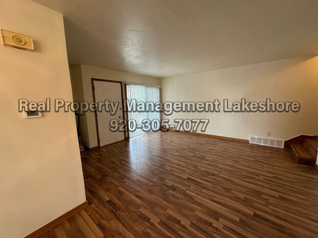 Building Photo - 3 Bedroom Condo | Great Location!