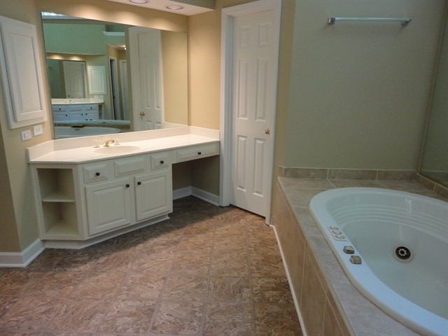 Building Photo - 3407 Fairway Ct