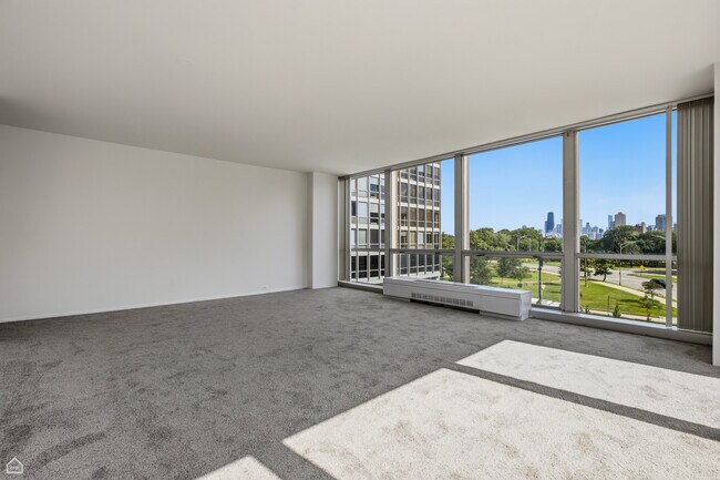 Building Photo - 340 W Diversey Pkwy