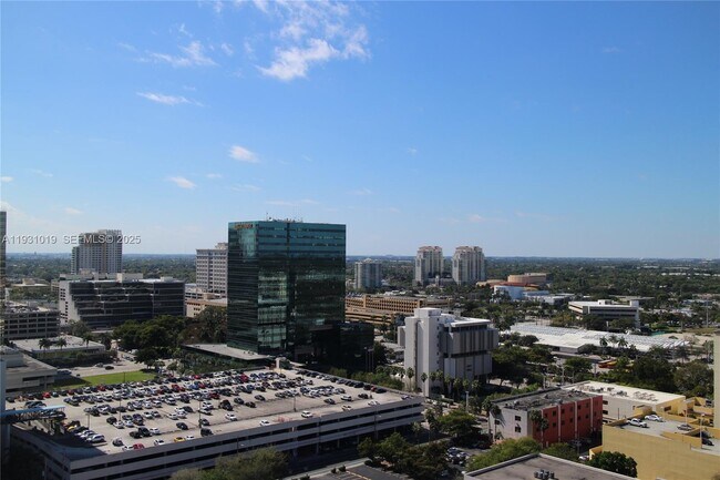 Building Photo - 315 NE 3rd Ave