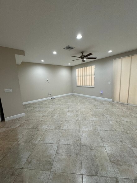 Building Photo - 16177 Poppyseed Cir