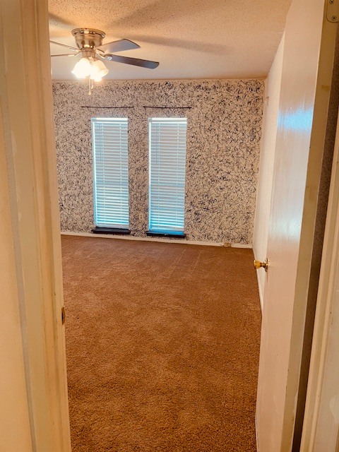 Building Photo - 2424 Oakmere Dr