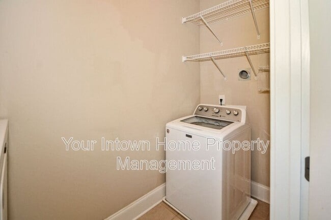 Building Photo - 2380 Crescent Park Ct