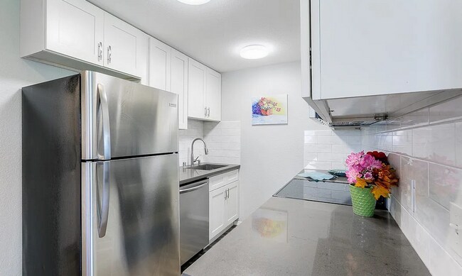 Building Photo - Ideally Located 1 Bed Seattle Condo!