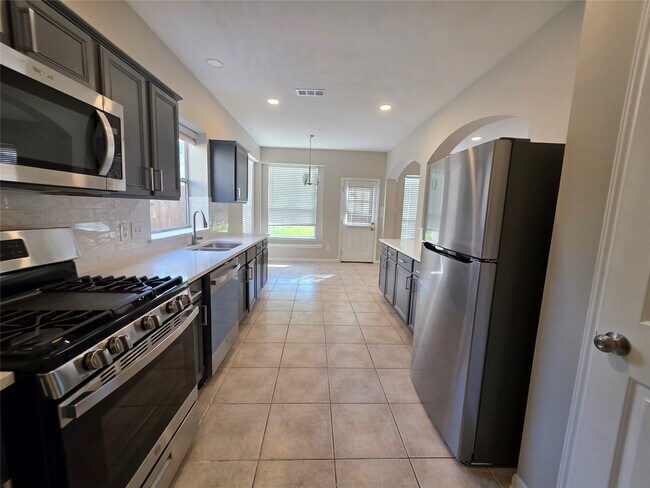 Building Photo - 17207 Rancho Verde Way