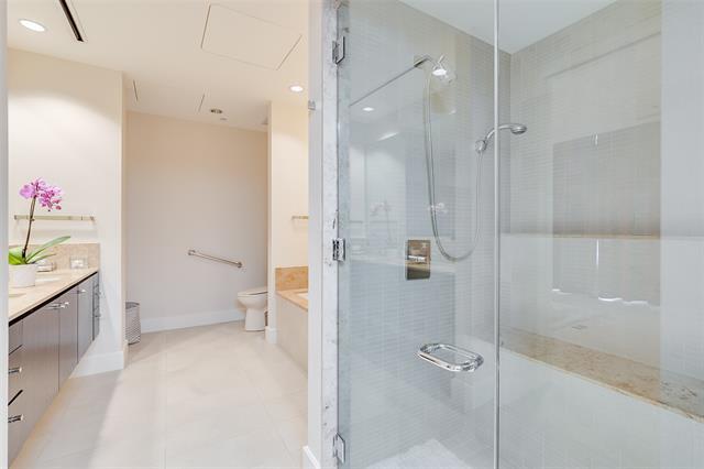 Building Photo - 2408 Victory Park Ln