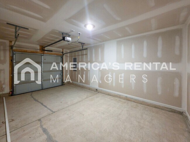 Building Photo - Move-in Special! New Construction Home in Decatur, AL - Available NOW! Sign a 13-month lease by 6...