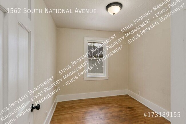 Building Photo - 1562 S National Ave