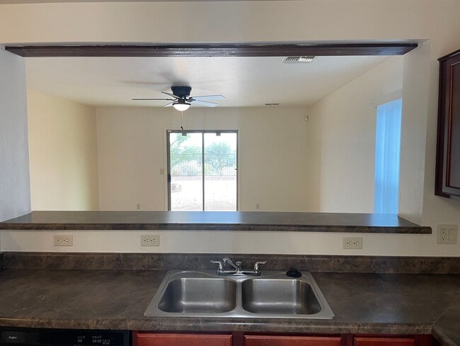 Building Photo - Beautiful Modern New 3Bdm 2Ba Home, Easy A...