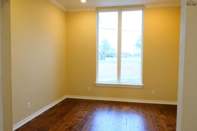 Building Photo - 20 Edwards Way