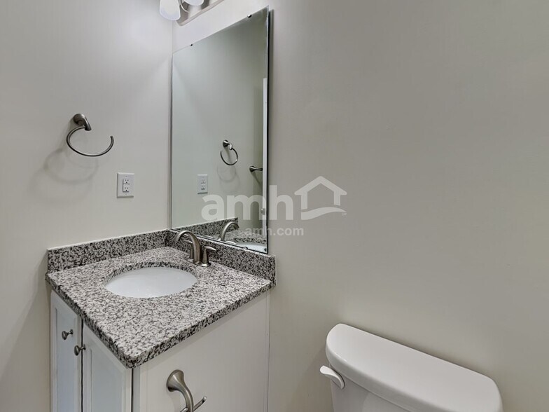 Building Photo - 3920 Riceland Pl