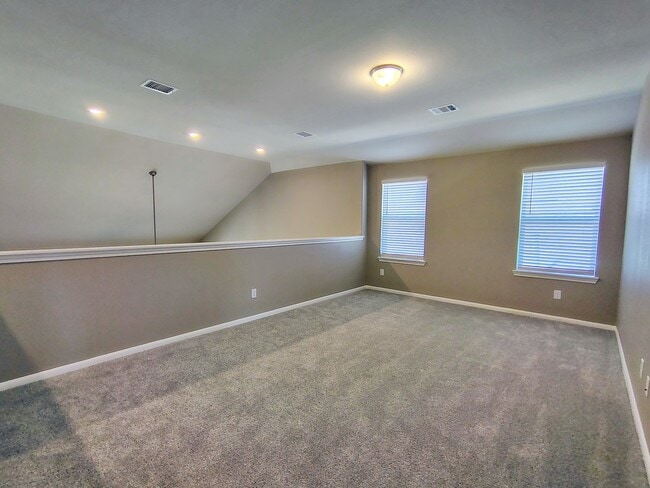 Building Photo - 2307 Sweet Bay Dr