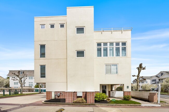 Building Photo - 7701 Atlantic Ave
