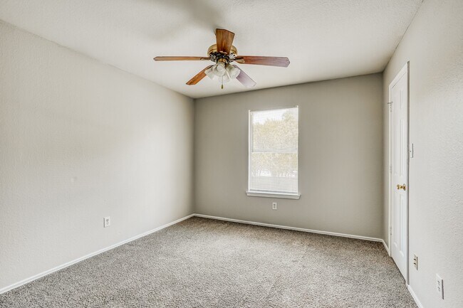 Building Photo - 9342 Bowmore Ct