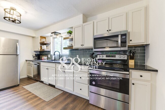 Building Photo - Talk About Unique! Must See 4 Bed/2 Bath S...