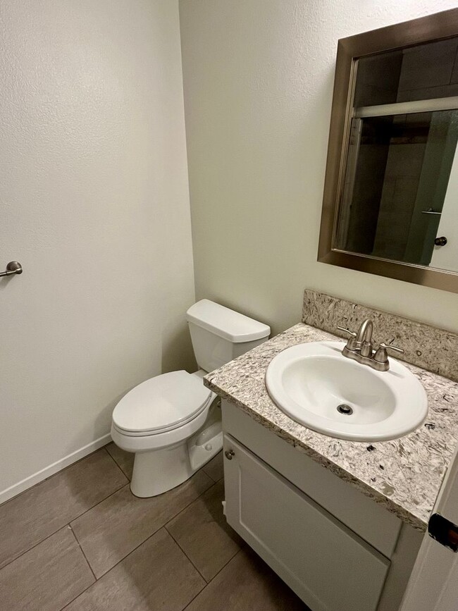 Building Photo - 3151 Vista Rica