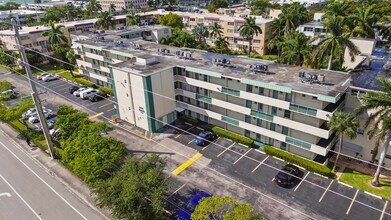 Building Photo - 1333 E Hallandale Beach Blvd