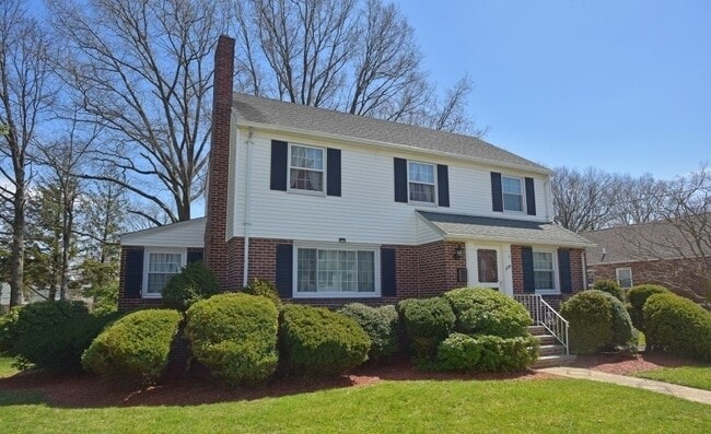 Building Photo - 1259 Grandview Ave