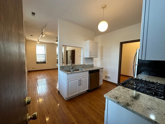 Building Photo - 1362 W Crystal St
