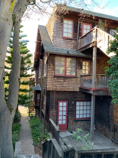 Building - 2357 Prospect St