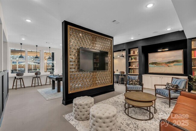 Building Photo - 9821 Research Dr