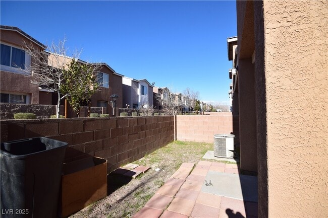 Building Photo - 4099 Halfmoon Bay Dr