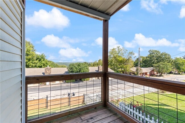 Building Photo - 14813 Dutchmans Dr