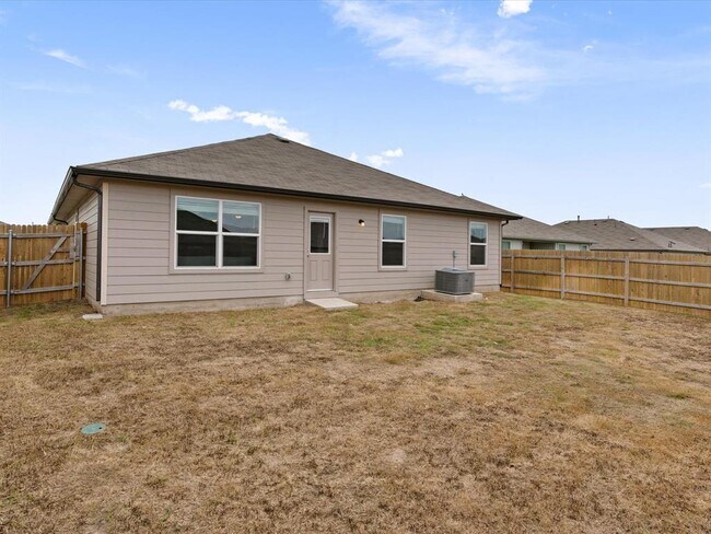 Building Photo - 117 Stellamar Dr