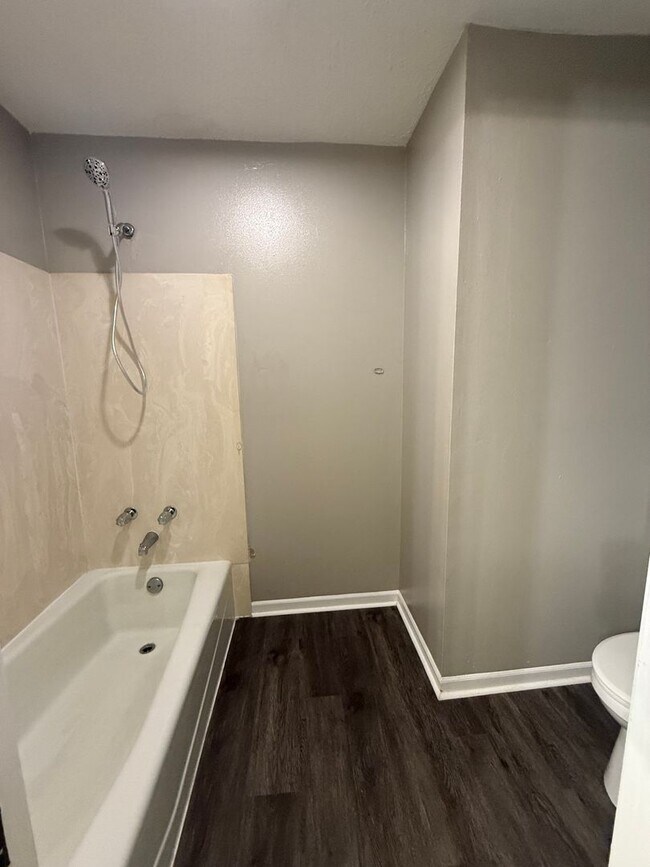 Building Photo - 8155 Starwood Ct