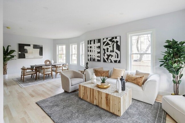 Primary Photo - Stunning Contemporary Duplex in Cambridgep...